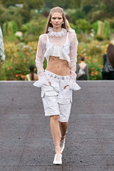 Look 20